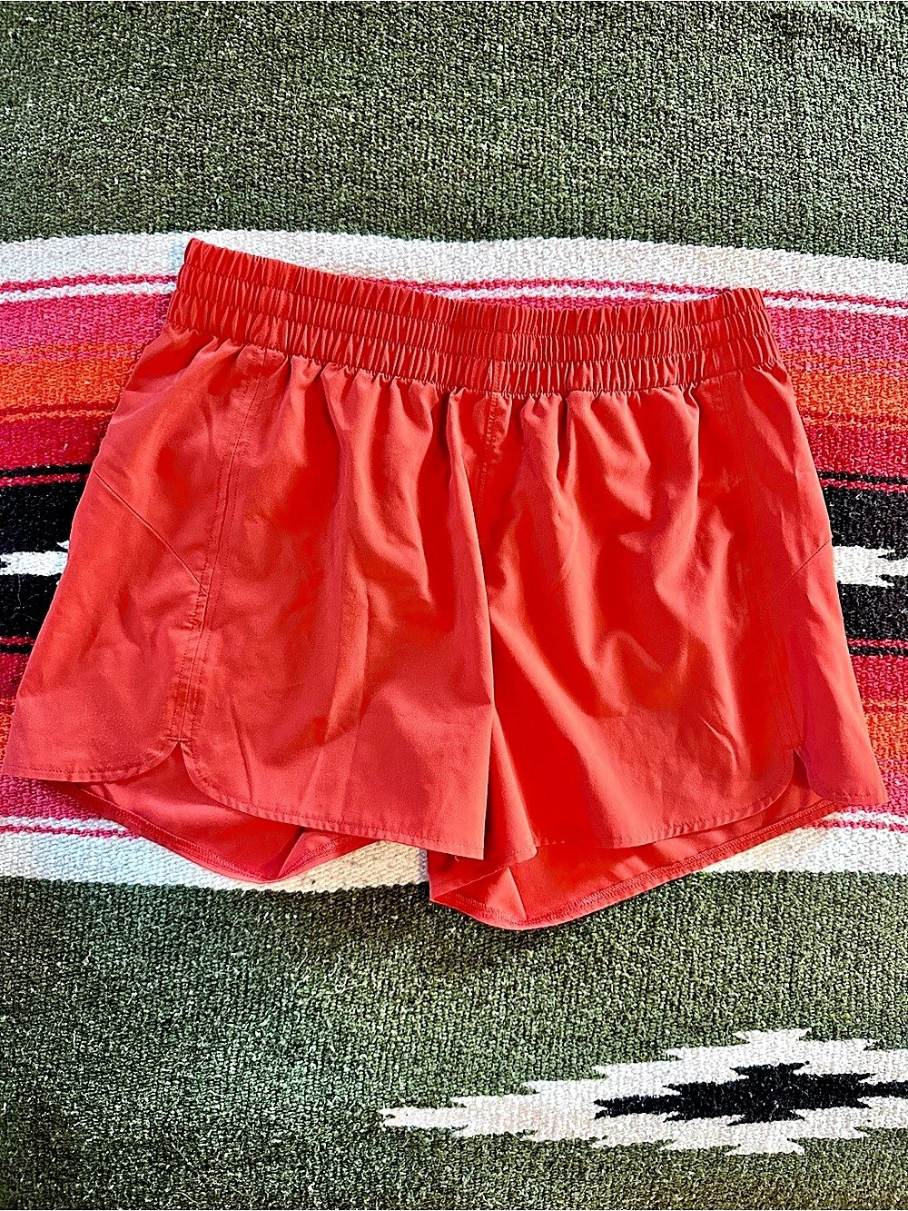 Banana Republic Athletic Shorts in Red Size Medium